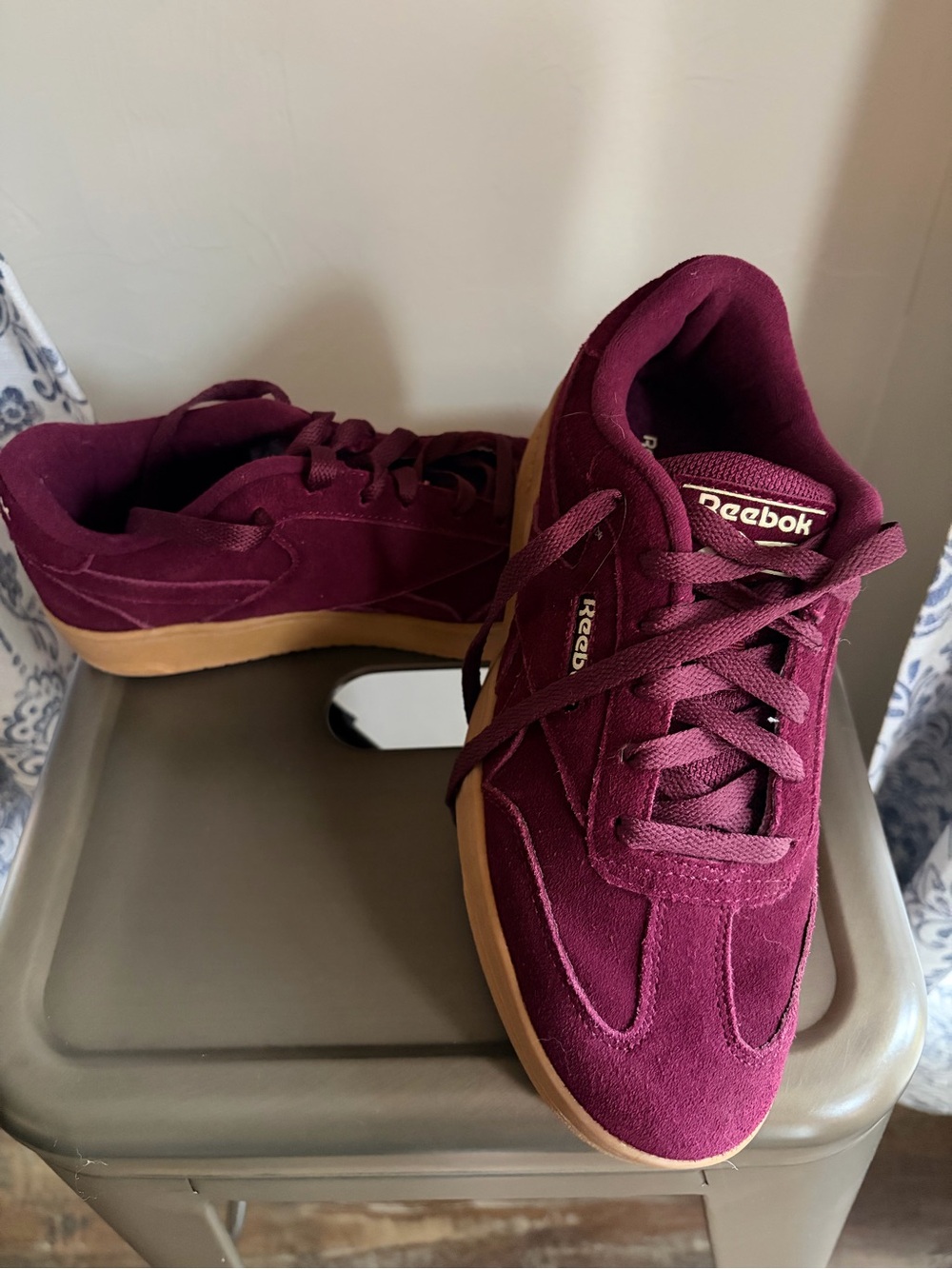Reebok Maroon Suede Sneakers Retro 90s Inspired Gum Sole Casual Streetwear Sz7